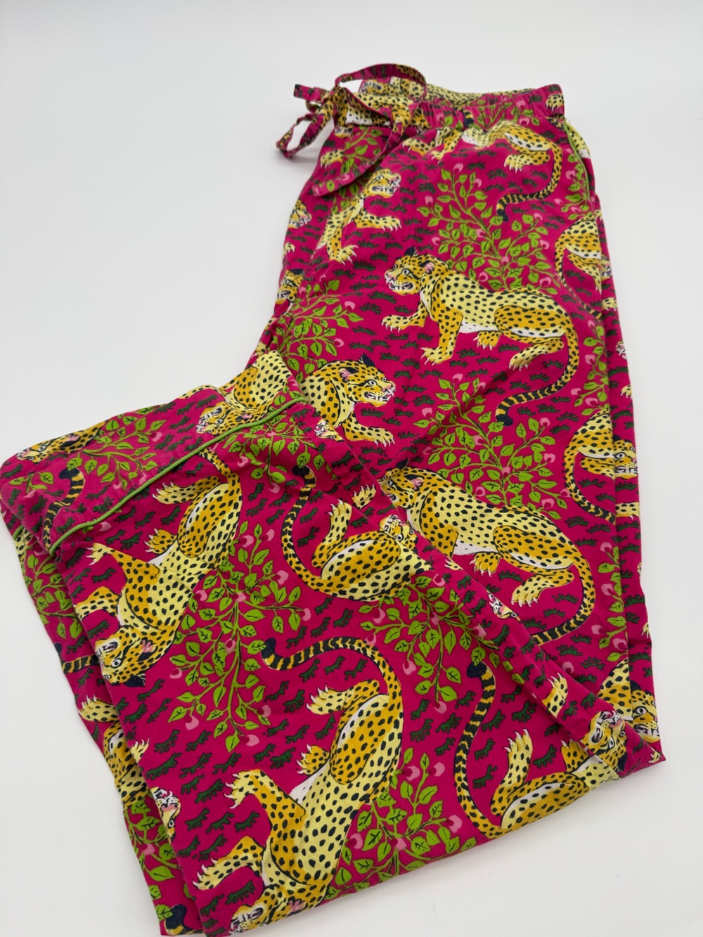 Printfresh Bright Pink Leopard Print Button-Up Top and bottom set small - Picture 5 of 5